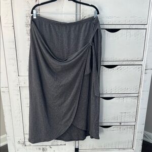 Elegant Gray Women's Skirt